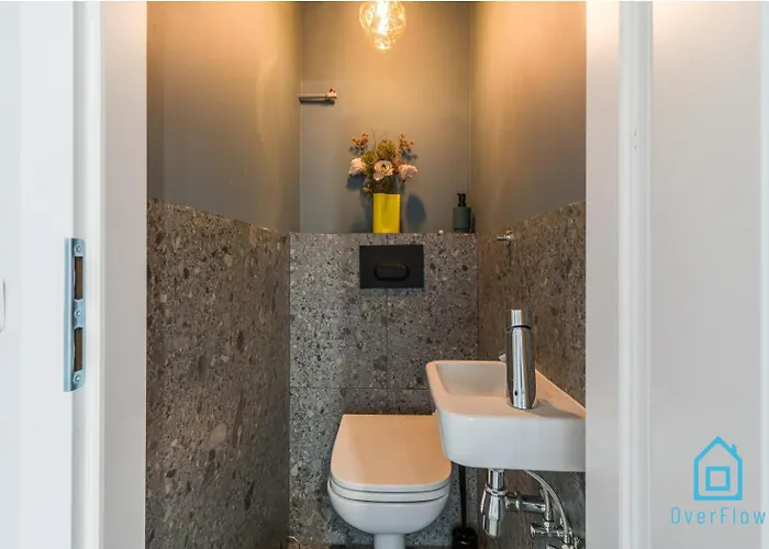 Δωμάτια σε οικογενειακή κατοικία Cuddle - Cozy And Peaceful Place, 12 Minutes From Old Town & Seaside